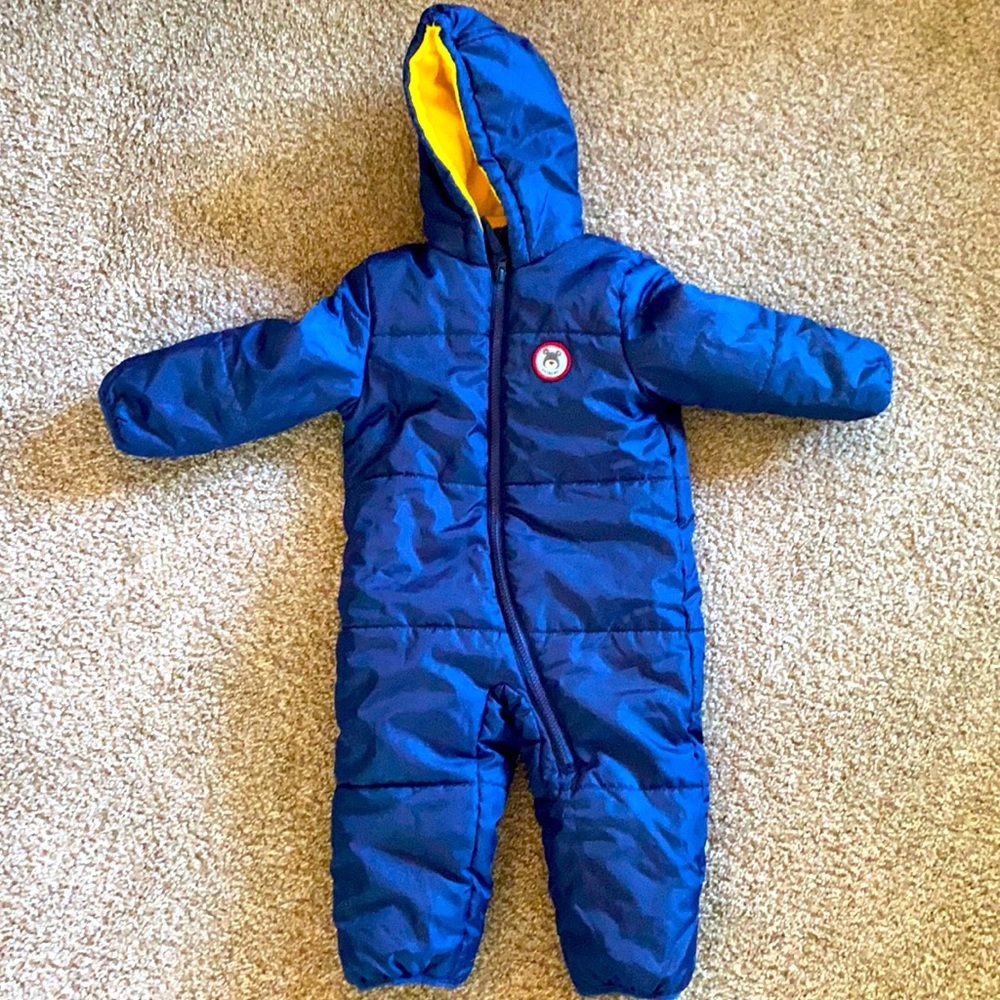Toddler snow suit with hood